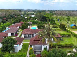 For rent 10 bed retail Space in Takua Pa, Phang Nga