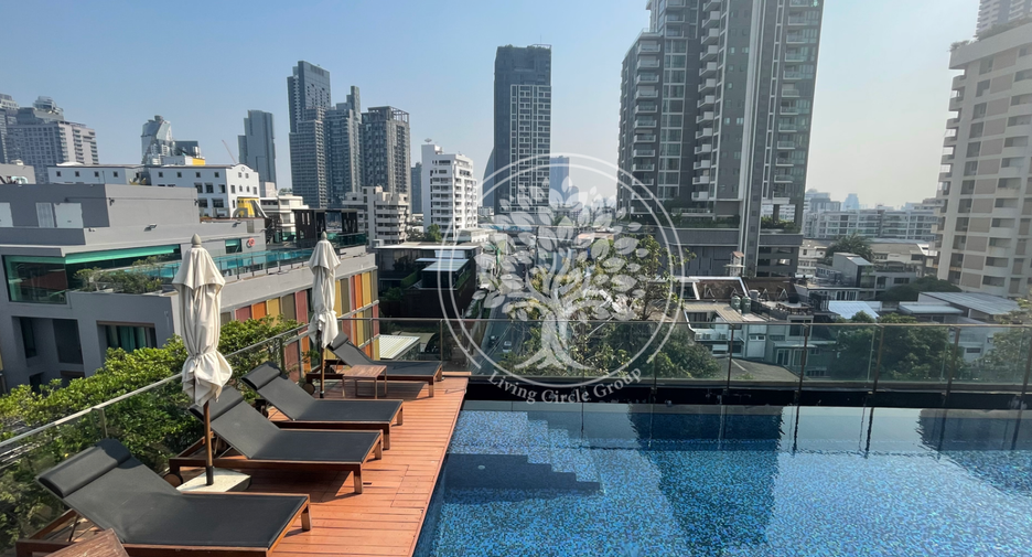 For sale 3 bedrooms condo in Khlong Toei, Bangkok