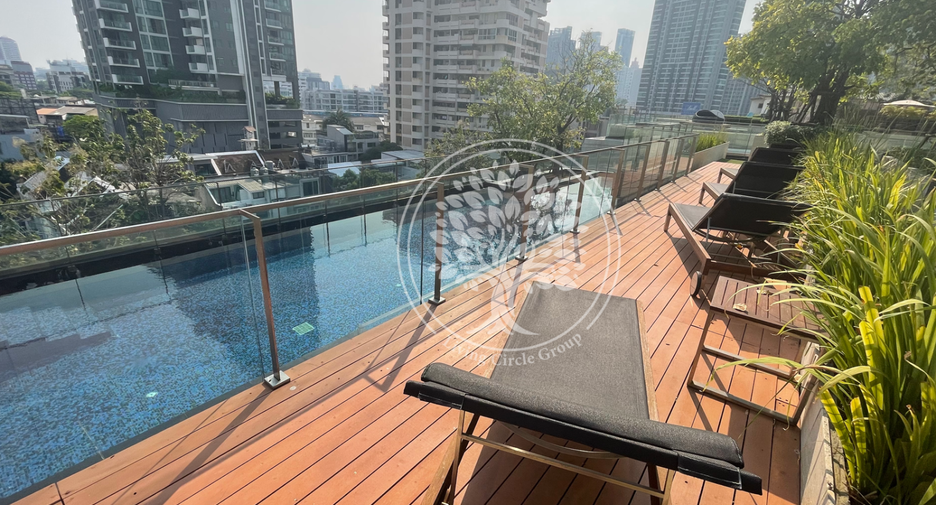 For sale 3 bedrooms condo in Khlong Toei, Bangkok