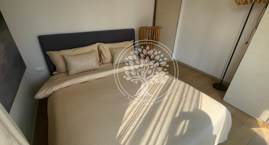 For sale 3 bedrooms condo in Khlong Toei, Bangkok