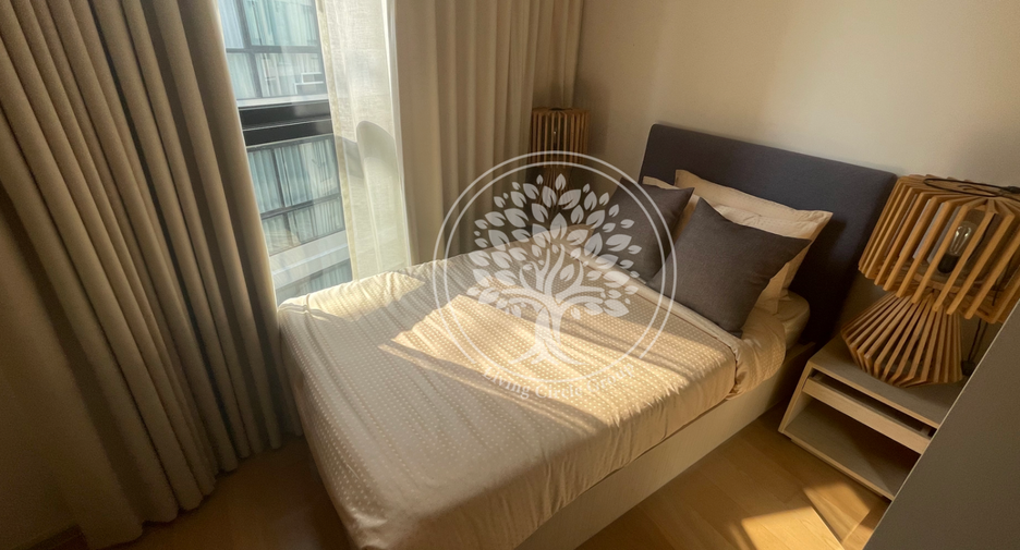 For sale 3 bedrooms condo in Khlong Toei, Bangkok