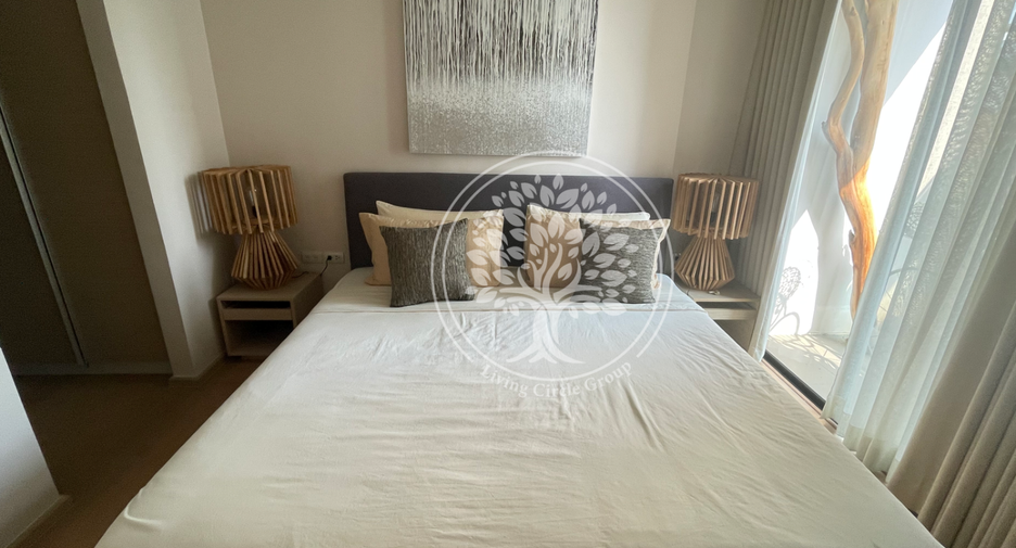 For sale 3 bedrooms condo in Khlong Toei, Bangkok