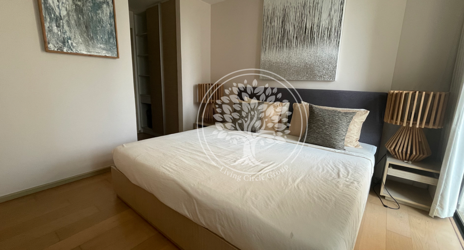 For sale 3 bedrooms condo in Khlong Toei, Bangkok