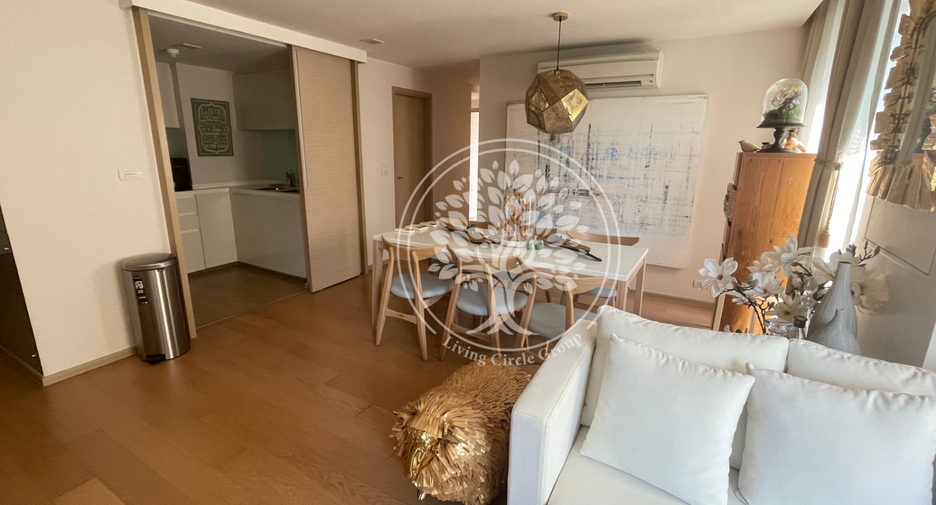 For sale 3 bedrooms condo in Khlong Toei, Bangkok