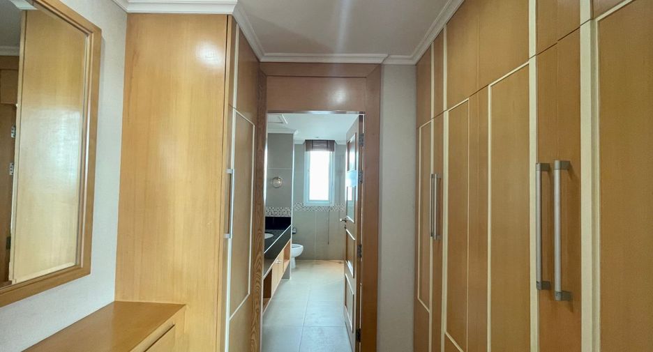 For rent studio apartment in Watthana, Bangkok