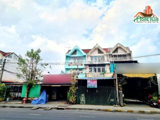 For sale 4 bedrooms retail Space in Lat Krabang, Bangkok