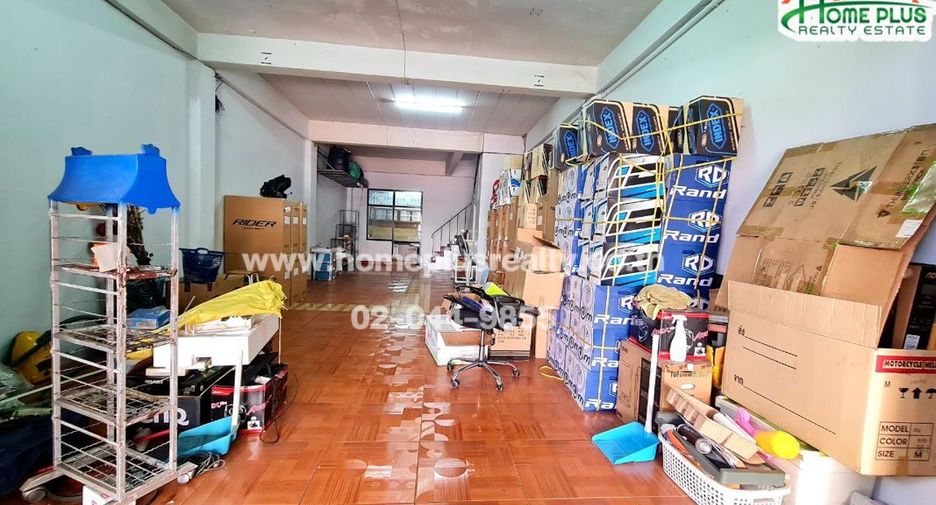 For sale 4 bedrooms retail Space in Lat Krabang, Bangkok