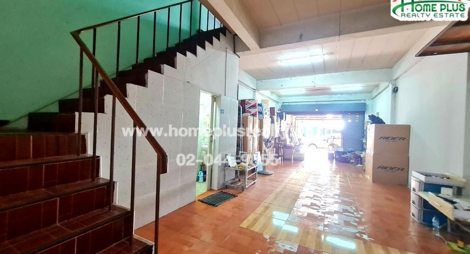 For sale 4 bedrooms retail Space in Lat Krabang, Bangkok