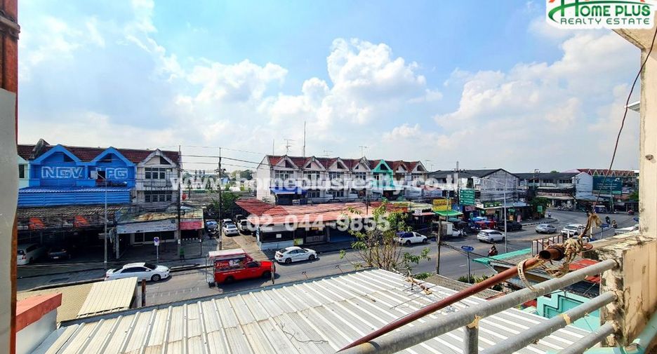 For sale 4 bedrooms retail Space in Lat Krabang, Bangkok