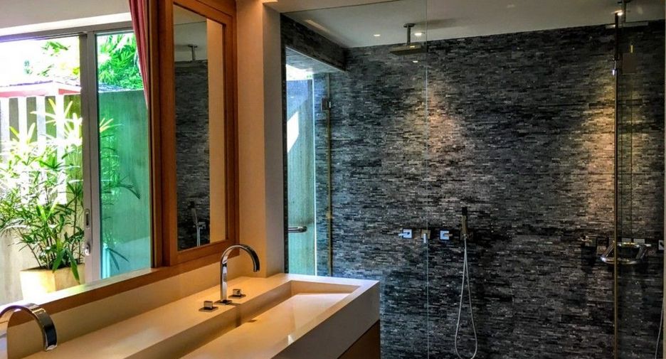 For sale 4 bedrooms villa in Thalang, Phuket