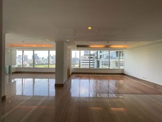 For rent 3 Beds condo in Pathum Wan, Bangkok