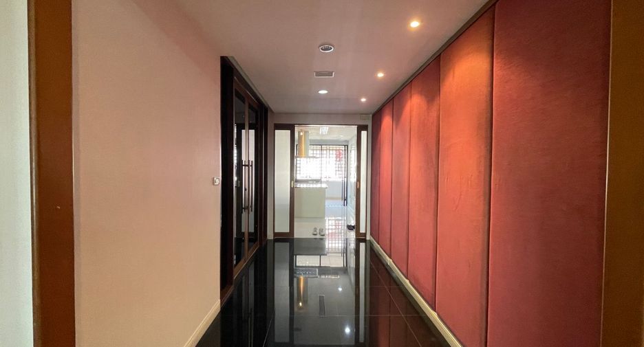 For rent and for sale 3 bedrooms condo in Yan Nawa, Bangkok
