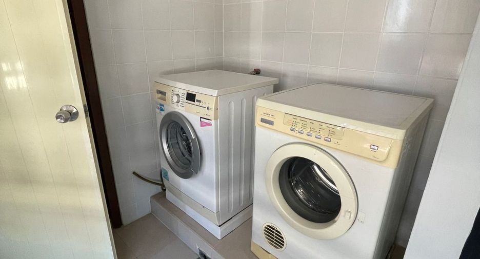 For rent and for sale 3 bedrooms condo in Yan Nawa, Bangkok