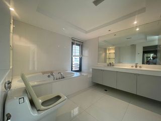 For rent and for sale 3 bedrooms condo in Yan Nawa, Bangkok