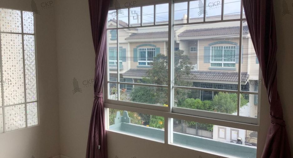 For sale 2 bed townhouse in Thung Khru, Bangkok