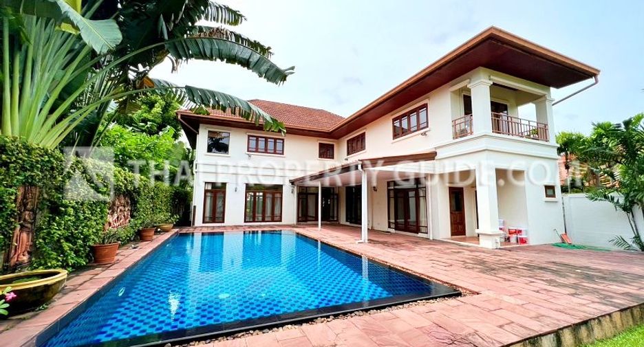 For rent 5 bed house in Suan Luang, Bangkok