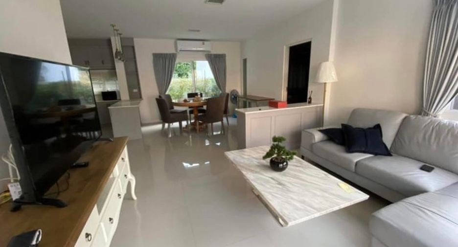 For rent 4 bedrooms house in Mueang Chiang Mai, Chiang Mai