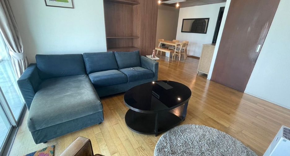 For rent 3 bedrooms condo in Khlong Toei, Bangkok