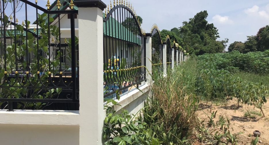 Villa zum Kauf mit 5 Zimmer in Bang Lamung, Chonburi
