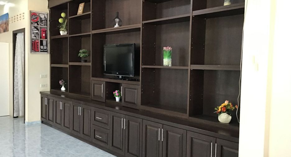 Villa zum Kauf mit 5 Zimmer in Bang Lamung, Chonburi