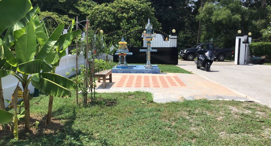 Villa zum Kauf mit 5 Zimmer in Bang Lamung, Chonburi