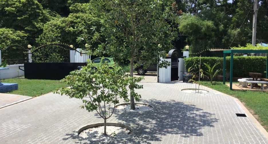 Villa zum Kauf mit 5 Zimmer in Bang Lamung, Chonburi