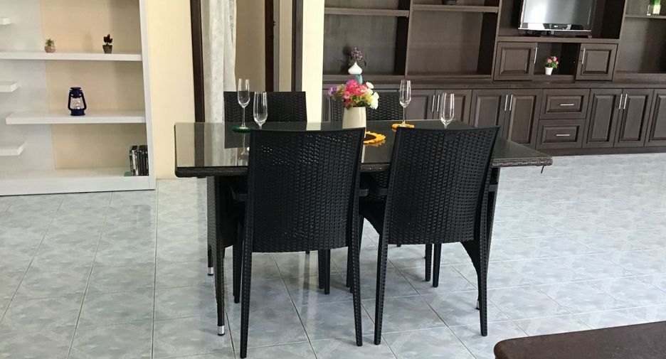 Villa zum Kauf mit 5 Zimmer in Bang Lamung, Chonburi