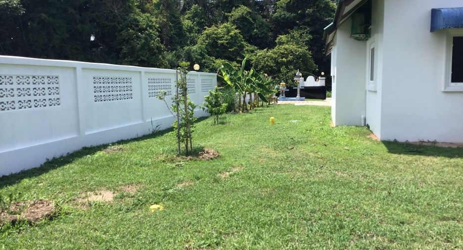 Villa zum Kauf mit 5 Zimmer in Bang Lamung, Chonburi