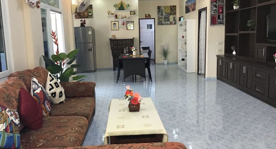 Villa zum Kauf mit 5 Zimmer in Bang Lamung, Chonburi
