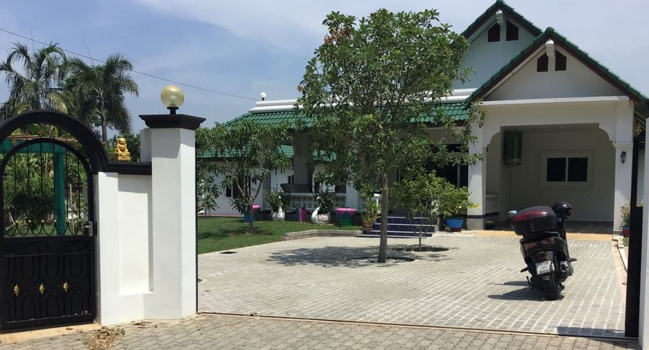 Villa zum Kauf mit 5 Zimmer in Bang Lamung, Chonburi