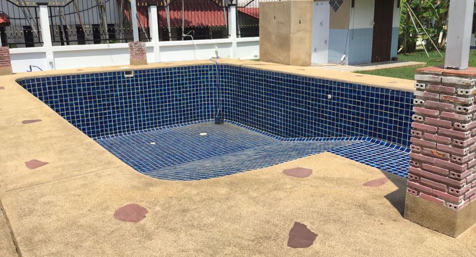 Villa zum Kauf mit 5 Zimmer in Bang Lamung, Chonburi