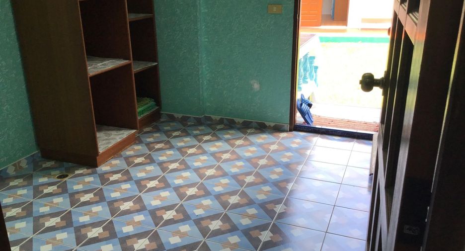 Villa zum Kauf mit 5 Zimmer in Bang Lamung, Chonburi