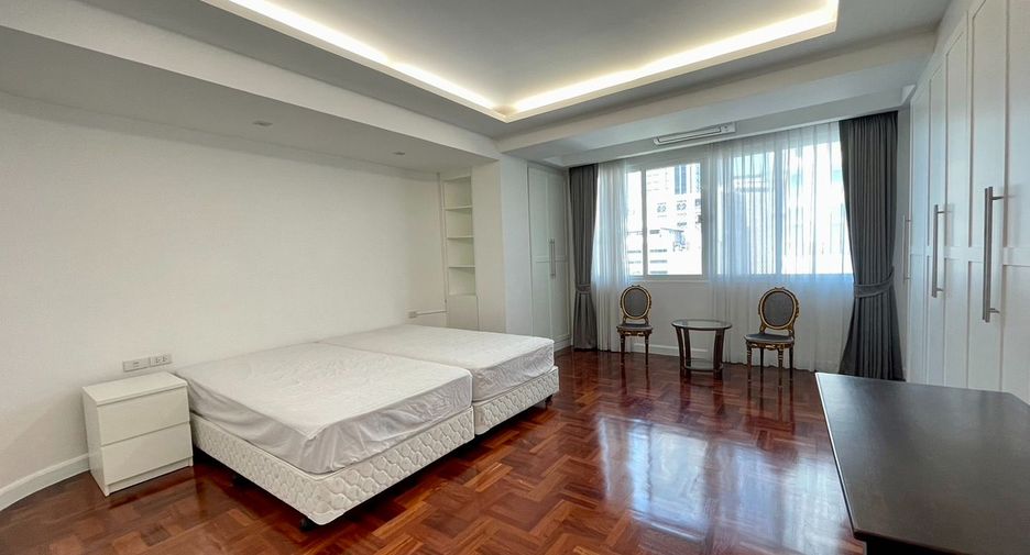 Condo en alquiler de 3 habitaciones en Khlong Toei, Bangkok