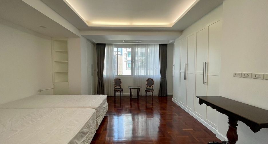 Condo en alquiler de 3 habitaciones en Khlong Toei, Bangkok