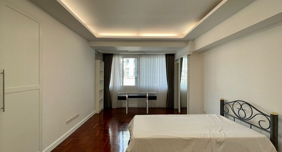 Condo en alquiler de 3 habitaciones en Khlong Toei, Bangkok