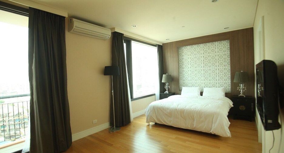 For rent and for sale 3 bedrooms condo in Khlong Toei, Bangkok