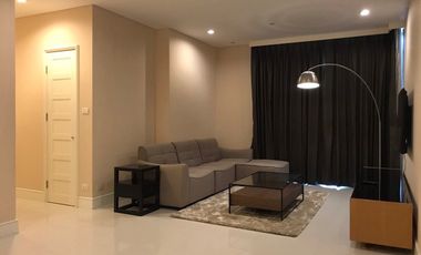 Condo en alquiler y en venta de 3 habitaciones en Khlong Toei, Bangkok
