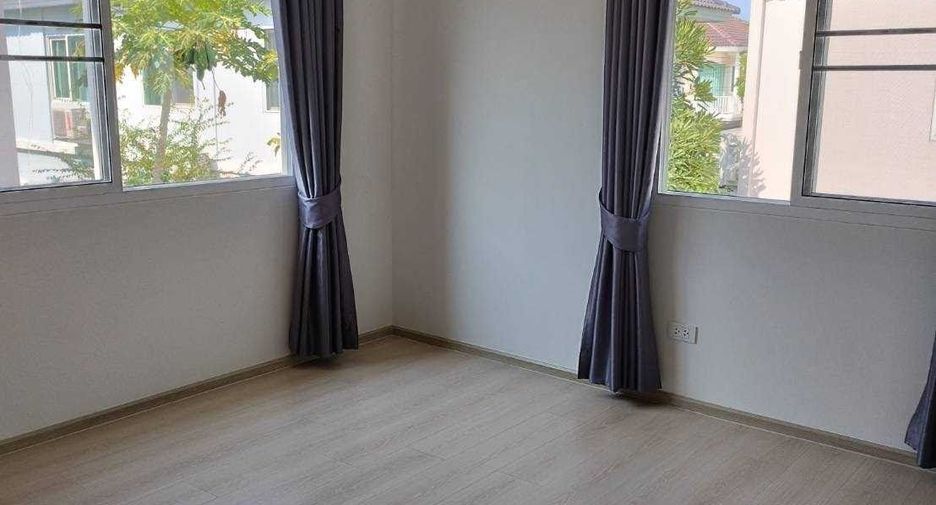 Casa adosada en venta de 3 habitaciones en Bang Kruai, Nonthaburi