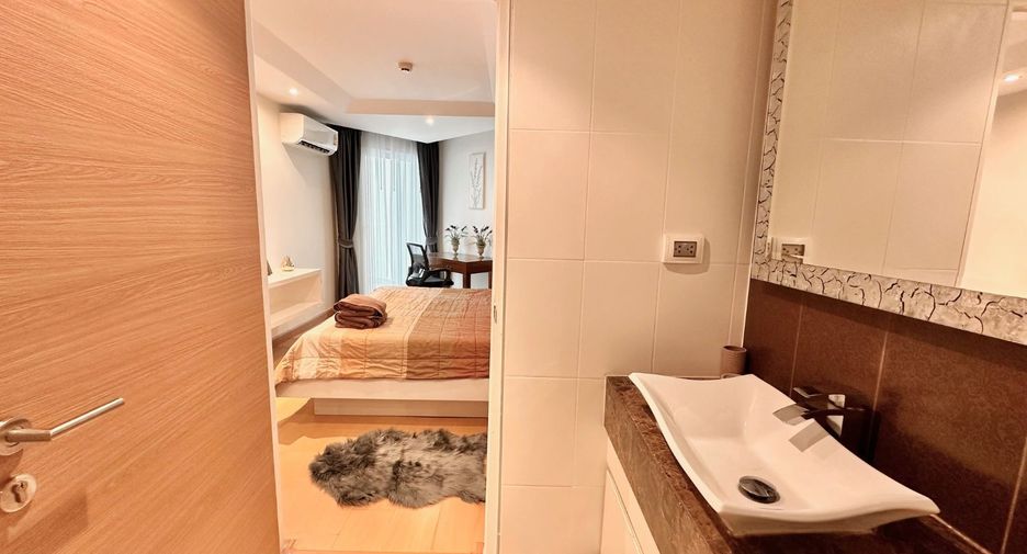 For rent 1 bed condo in Pratumnak, Pattaya