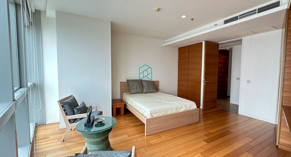 For rent and for sale 3 bedrooms condo in Sathon, Bangkok