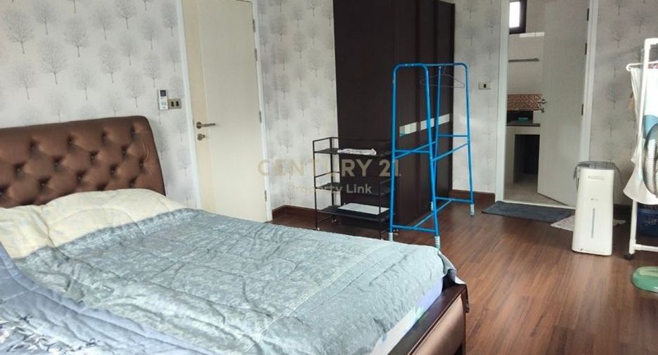 Casa en venta de 4 habitaciones en Nong Khaem, Bangkok