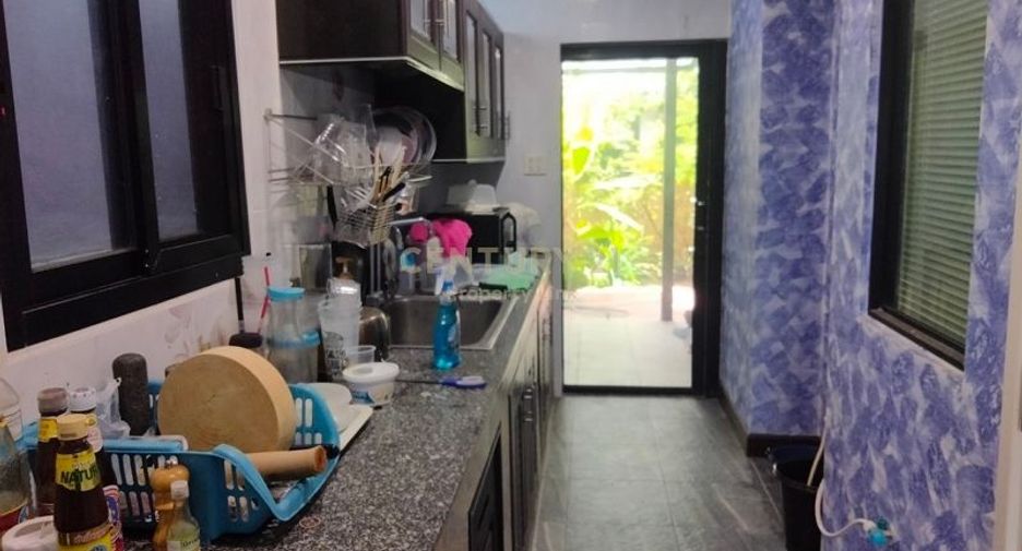 Casa en venta de 4 habitaciones en Nong Khaem, Bangkok