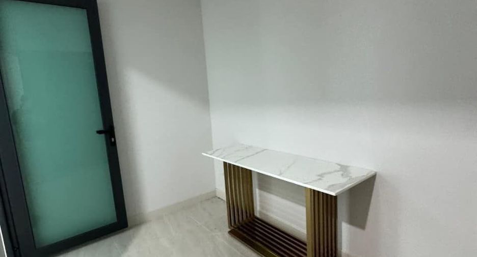 出租 3 卧室 独立屋 在 Suan Luang, 曼谷