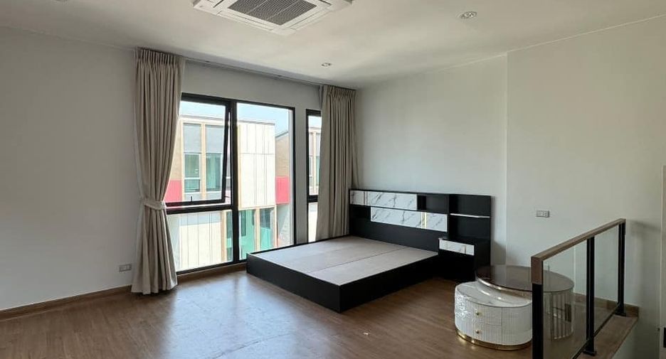 出租 3 卧室 独立屋 在 Suan Luang, 曼谷