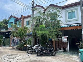 For sale 3 Beds townhouse in Nong Khaem, Bangkok