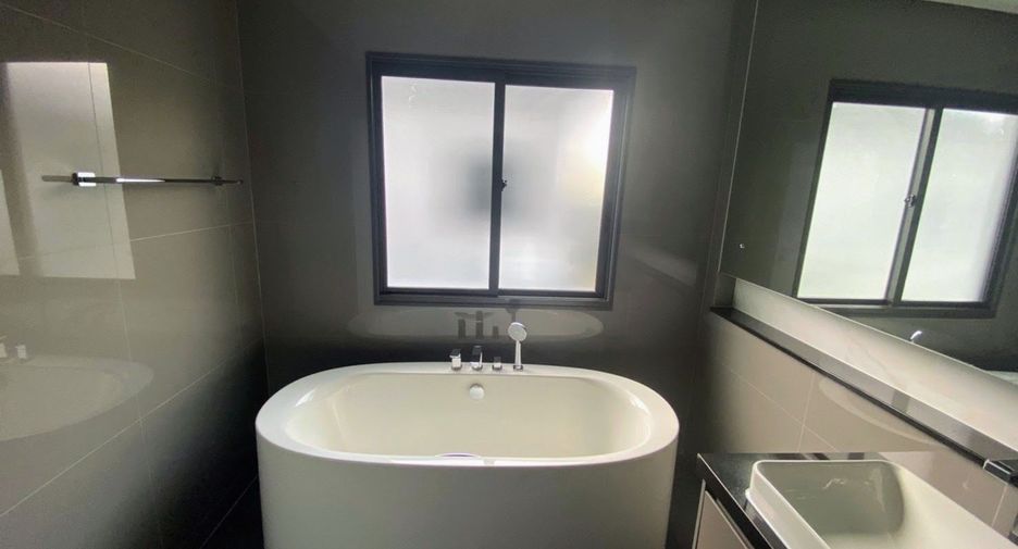 Haus zum Kauf mit 4 Zimmer in Bang Kapi, Bangkok