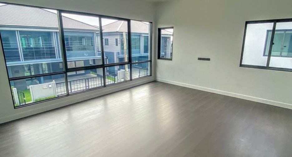 Haus zum Kauf mit 4 Zimmer in Bang Kapi, Bangkok