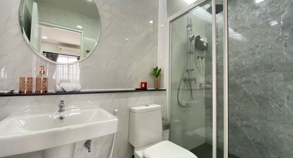 For rent 2 bedrooms condo in Mueang Chiang Mai, Chiang Mai