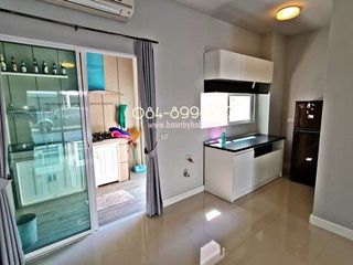 For rent 2 bedrooms townhouse in Bang Khae, Bangkok