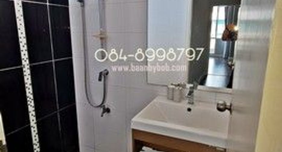 For rent 2 bedrooms townhouse in Bang Khae, Bangkok